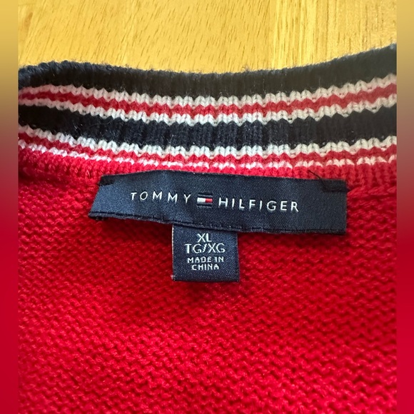 Tommy Hilfiger V-neck Cardigan. Size XL - Picture 2 of 9